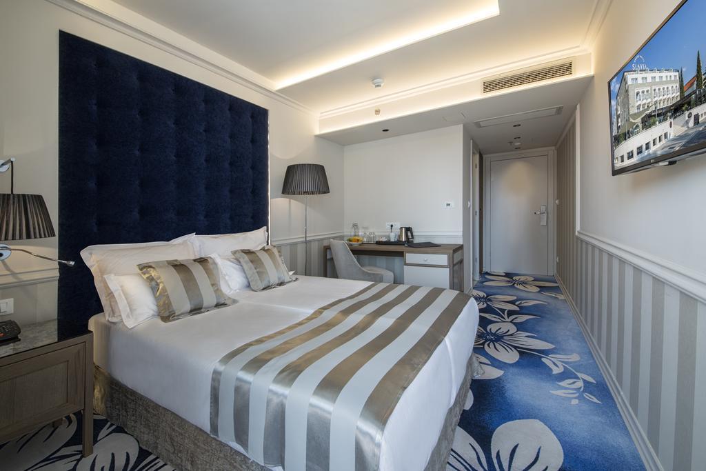 Grand Hotel Slavia - Adults Only Baska Voda Bilik gambar